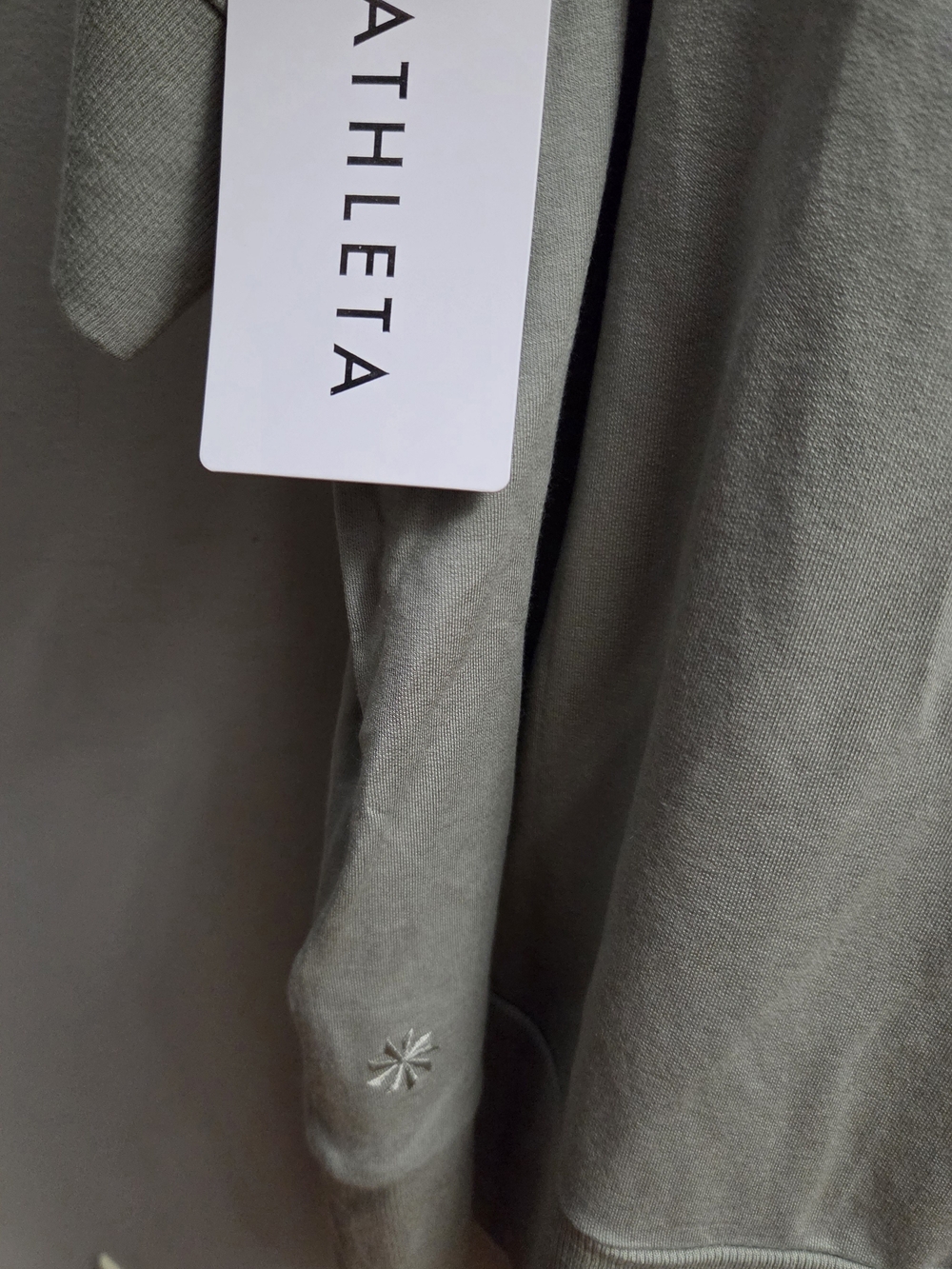 Athleta Step Forward Sweatshirt Light Sage Green V-Neck Short Sleeve T-Shirt Top - Picture 7 of 8